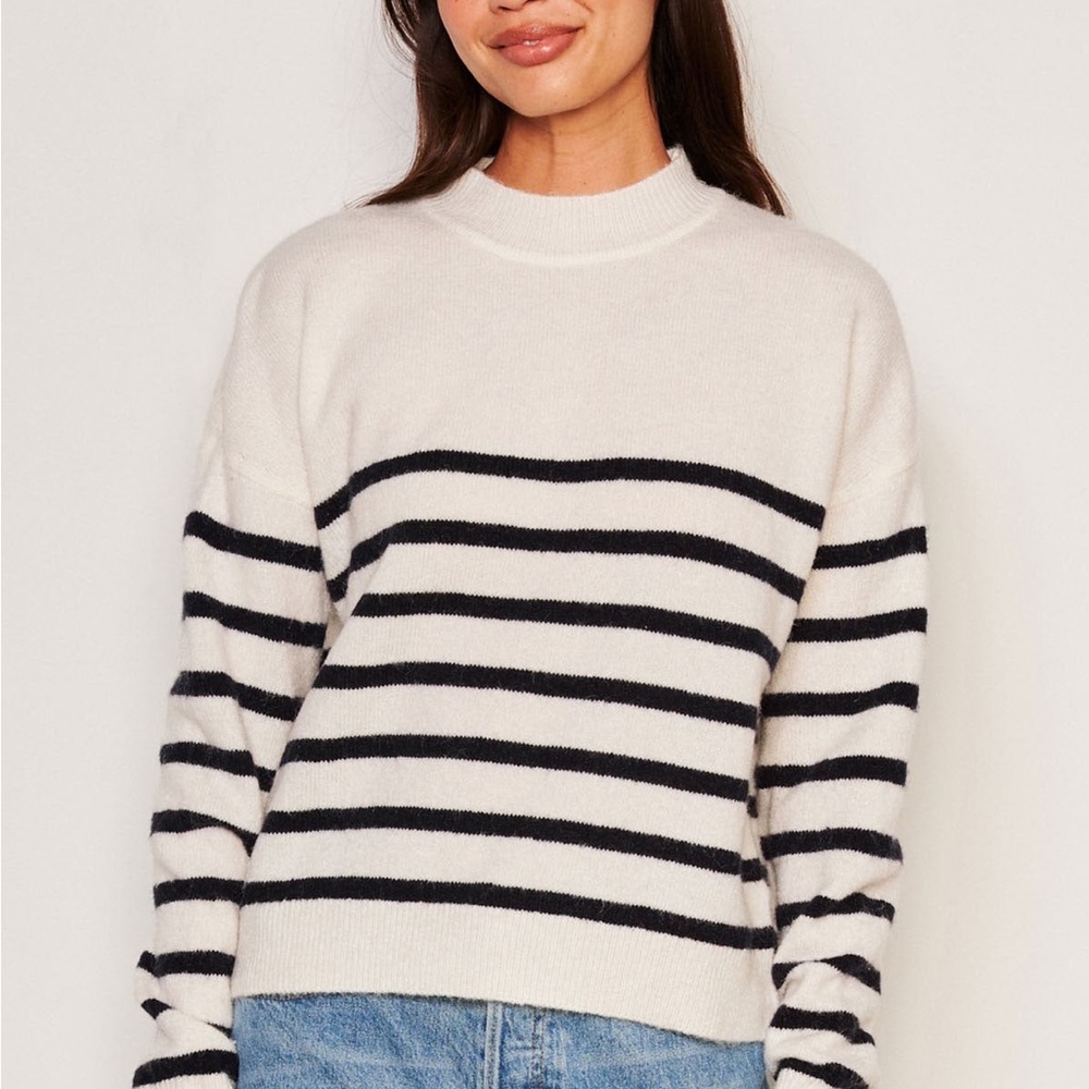 Bailey 44 Sundry Stripes Mock Neck Cozy Sweater in Oyster Medium NWOT - Picture 2 of 6